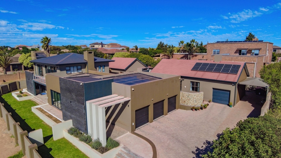 6 Bedroom Property for Sale in Vredenburg Western Cape